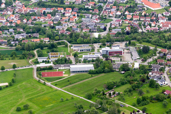 Vue aérienne de École Astrid Lindgren à Bisingen dans le département Bade-Wurtemberg, Allemagne