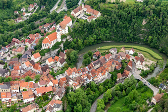 Vue aérienne de Complexe du château Haigerloch au-dessus de l'Eyach à Haigerloch dans le département Bade-Wurtemberg, Allemagne