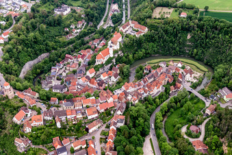 Vue aérienne de Complexe du château Haigerloch au-dessus de l'Eyach à Haigerloch dans le département Bade-Wurtemberg, Allemagne