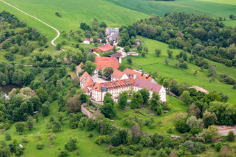 Vue aérienne de Monastère de Kirchberg (Maison Berneuchen) à Sulz am Neckar dans le département Bade-Wurtemberg, Allemagne