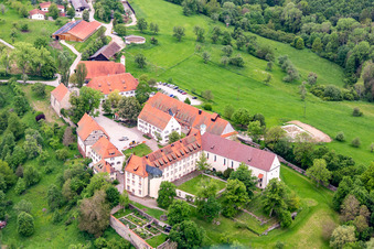 Vue oblique de Monastère de Kirchberg (Maison Berneuchen) à Sulz am Neckar dans le département Bade-Wurtemberg, Allemagne