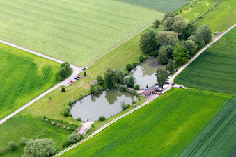 Vue aérienne de Aspachgraben à Vöhringen dans le département Bade-Wurtemberg, Allemagne