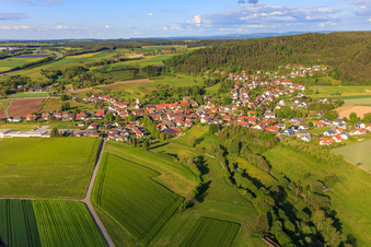 Vue aérienne de De l'ouest à le quartier Renfrizhausen in Sulz am Neckar dans le département Bade-Wurtemberg, Allemagne