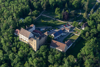 Vue aérienne de Hôtel Schloss Weitenburg à le quartier Börstingen in Starzach dans le département Bade-Wurtemberg, Allemagne