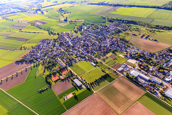 Vue aérienne de Du sud-est à le quartier Hailfingen in Rottenburg am Neckar dans le département Bade-Wurtemberg, Allemagne
