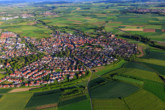 Vue aérienne de De l'ouest à le quartier Gültstein in Herrenberg dans le département Bade-Wurtemberg, Allemagne