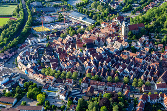 Vue aérienne de Quartier de la vieille ville et centre-ville à Herrenberg dans le département Bade-Wurtemberg, Allemagne