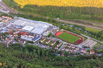 Vue aérienne de Stade du club de football Horb am Neckar eV et Rexroth une société Bosch à Horb am Neckar dans le département Bade-Wurtemberg, Allemagne