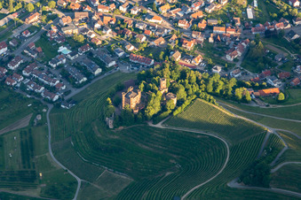 Vue aérienne de Château Ortenberg à Ortenberg dans le département Bade-Wurtemberg, Allemagne