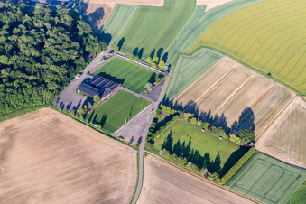 Vue aérienne de Salle Hans-Weber et stade Hans-Weber du club sportif Linx 1949 eV à le quartier Linx in Rheinau dans le département Bade-Wurtemberg, Allemagne