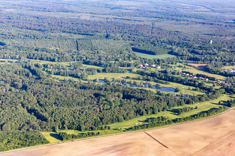 Vue aérienne de Golf Club Soufflenheim Baden-Baden à Soufflenheim dans le département Bas Rhin, France