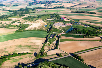 Vue aérienne de Décheterie à Schaffhouse-près-Seltz dans le département Bas Rhin, France