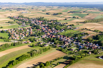 Vue aérienne de Wintzenbach dans le département Bas Rhin, France