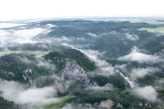 Vue aérienne de Gorges du Danube à Fridingen an der Donau dans le département Bade-Wurtemberg, Allemagne