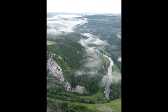 Vue oblique de Gorges du Danube à Buchheim dans le département Bade-Wurtemberg, Allemagne