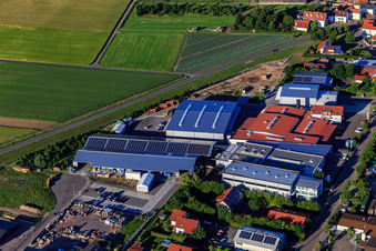 Photographie aérienne de Zone industrielle Im Gereut avec WWS Metallformen GmbH, HGGS LaserCUT GmbH & Co. KG à Hatzenbühl dans le département Rhénanie-Palatinat, Allemagne