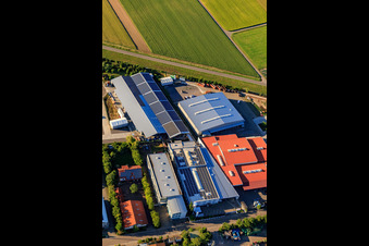 Zone industrielle Im Gereut avec WWS Metallformen GmbH, HGGS LaserCUT GmbH & Co. KG à Hatzenbühl dans le département Rhénanie-Palatinat, Allemagne depuis l'avion