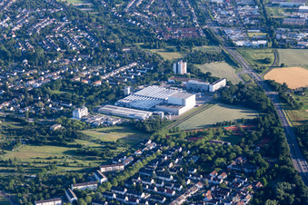 Vue aérienne de L'Oréal à le quartier Nordweststadt in Karlsruhe dans le département Bade-Wurtemberg, Allemagne
