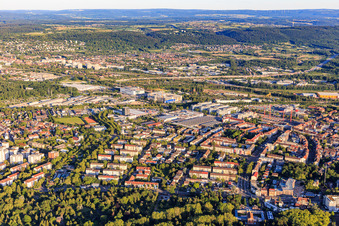 Vue aérienne de Périphérique est depuis le nord-ouest à le quartier Oststadt in Karlsruhe dans le département Bade-Wurtemberg, Allemagne