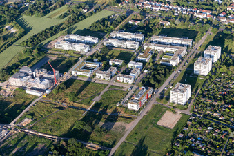 Vue oblique de Parc technologique à le quartier Rintheim in Karlsruhe dans le département Bade-Wurtemberg, Allemagne