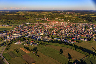 Vue aérienne de Vue de la ville depuis l'ouest à Weingarten dans le département Bade-Wurtemberg, Allemagne