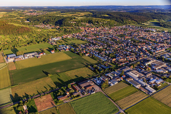 Vue aérienne de Vue de la ville depuis le nord-ouest à Weingarten dans le département Bade-Wurtemberg, Allemagne