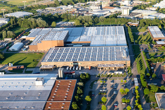 Vue oblique de Usine John Deere à Bruchsal dans le département Bade-Wurtemberg, Allemagne