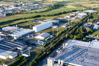 Vue aérienne de Usine de galvanisation à Bruchsal dans le département Bade-Wurtemberg, Allemagne