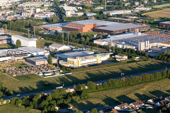 Vue aérienne de Locaux de l'usine Bernhard Zabler GmbH & Co. KG à Bruchsal dans le département Bade-Wurtemberg, Allemagne