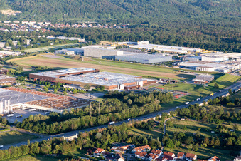 Vue aérienne de John Deere à Bruchsal dans le département Bade-Wurtemberg, Allemagne