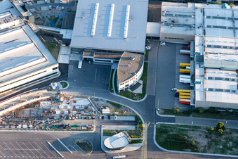 Photographie aérienne de Bâtiments et halls de production dans les locaux de l'usine SEW-EURODRIVE GmbH & Co KG à le quartier Graben in Graben-Neudorf dans le département Bade-Wurtemberg, Allemagne
