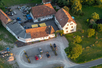 Le vieux moulin de Gehrlein à Hatzenbühl dans le département Rhénanie-Palatinat, Allemagne d'en haut