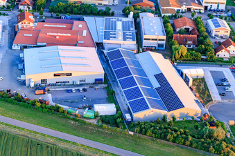 Vue aérienne de Zone industrielle Im Gereut avec WWS Metallformen GmbH, HGGS LaserCUT GmbH & Co. KG à Hatzenbühl dans le département Rhénanie-Palatinat, Allemagne