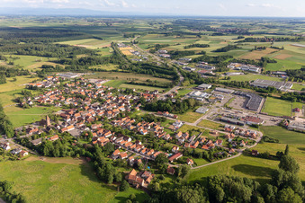 Quartier Altenstadt in Wissembourg dans le département Bas Rhin, France vue du ciel