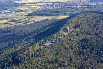Vue aérienne de Col de Pfaffenschlick, radar à Lampertsloch dans le département Bas Rhin, France