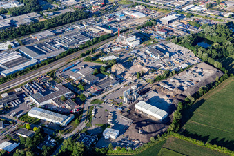 Vue aérienne de Eurovia Alsace à Schweighouse-sur-Moder dans le département Bas Rhin, France