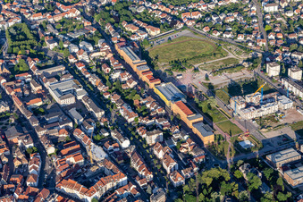 Vue oblique de Quartier Metzgerhof Krausenhof in Hagenau dans le département Bas Rhin, France