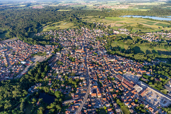 Vue aérienne de Quartier Ceinture Forêt Nord in Hagenau dans le département Bas Rhin, France