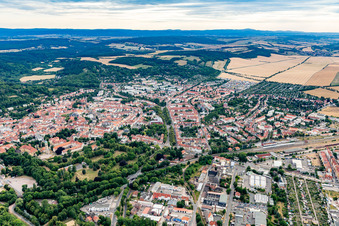 Vue aérienne de Vue de la ville depuis l'est à Arnstadt dans le département Thuringe, Allemagne