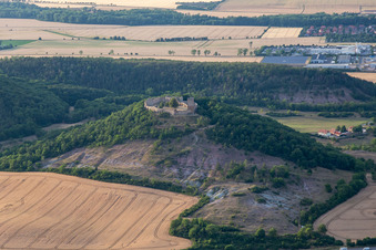 Image drone de Château de Gleichen à le quartier Wandersleben in Drei Gleichen dans le département Thuringe, Allemagne