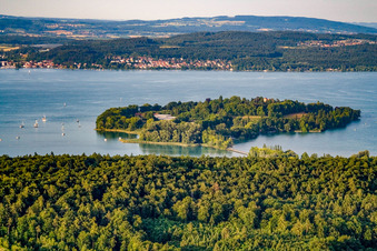 Vue aérienne de Île de Mainau à le quartier Egg in Konstanz dans le département Bade-Wurtemberg, Allemagne