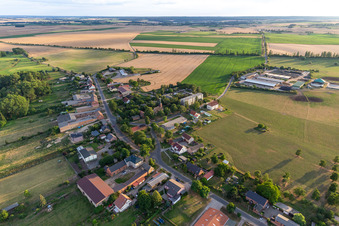Vue aérienne de Vue d'ensemble du village depuis le nord à le quartier Zollchow in Nordwestuckermark dans le département Brandebourg, Allemagne