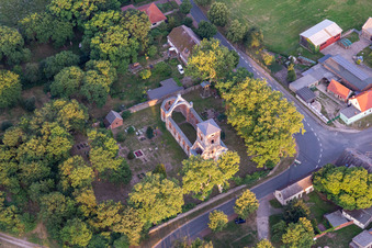 Vue aérienne de Ruines d'église à Flieth à Flieth-Stegelitz dans le département Brandebourg, Allemagne