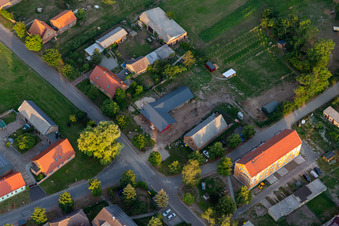 Vue aérienne de Magasin régional bonUM gustUM à le quartier Flieth in Flieth-Stegelitz dans le département Brandebourg, Allemagne