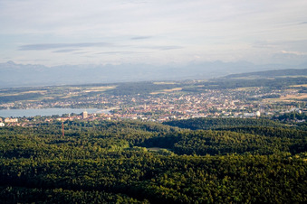 Vue aérienne de Kreuzlingen à le quartier Petershausen in Konstanz dans le département Bade-Wurtemberg, Allemagne