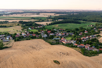 Vue aérienne de Du nord à le quartier Melzow in Oberuckersee dans le département Brandebourg, Allemagne