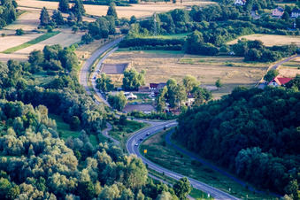 Reithof Trab eV - Équitation thérapeutique sur le lac de Constance à le quartier Wollmatingen in Konstanz dans le département Bade-Wurtemberg, Allemagne vu d'un drone
