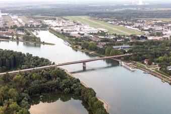 Vue aérienne de Pont du Rhin fermé B39 à Speyer dans le département Rhénanie-Palatinat, Allemagne