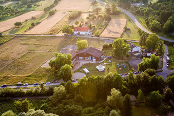 Vue d'oiseau de Reithof Trab eV - Équitation thérapeutique sur le lac de Constance à le quartier Wollmatingen in Konstanz dans le département Bade-Wurtemberg, Allemagne