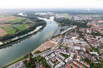Photographie aérienne de Projet résidentiel AM FLUSS, Speyer sur la rive du Rhin de Spire : Alte Ziegelei / Franz-Kirmeier-Straße à Speyer dans le département Rhénanie-Palatinat, Allemagne